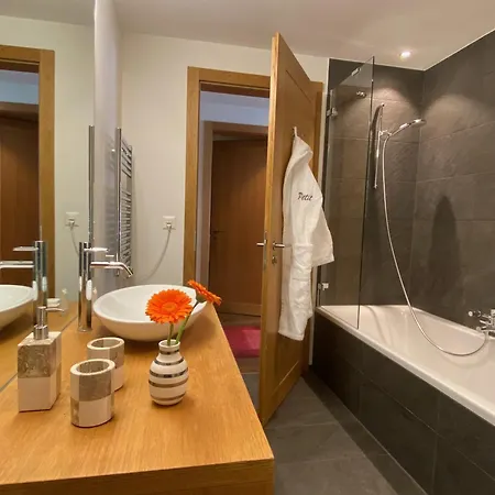 Petit Apartment *
